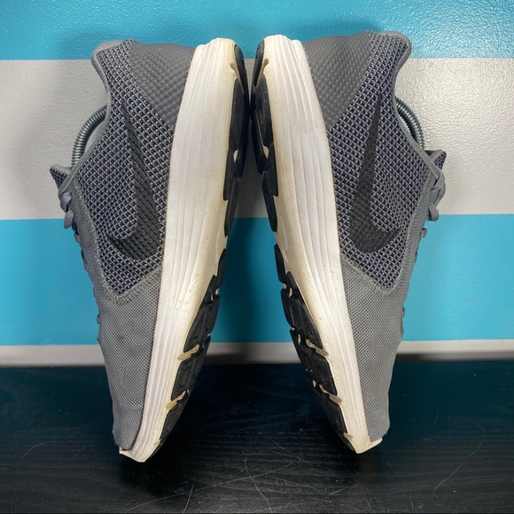 Nike Revolution 3 running shoes - Picture 5 of 8